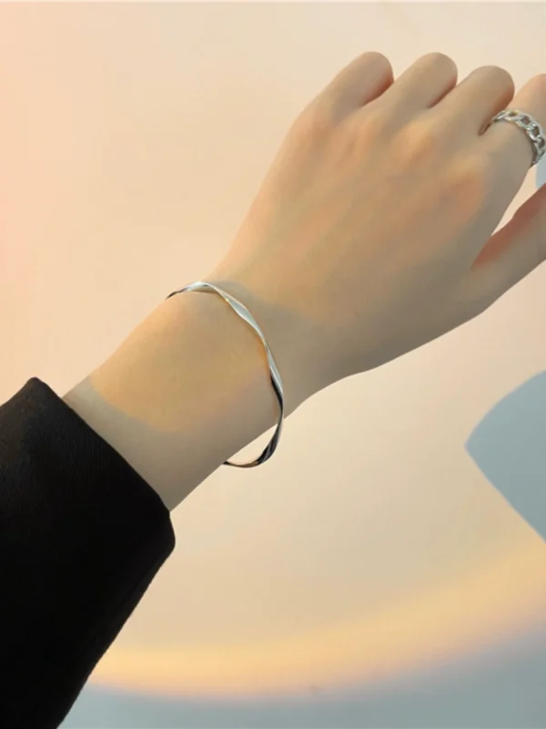 Cangsu Circle Bracelet Bracelet - Image 3