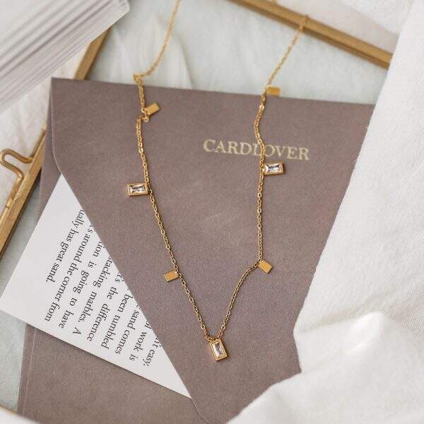 Luxurious and lightweight square crystal tassel necklace - Image 2