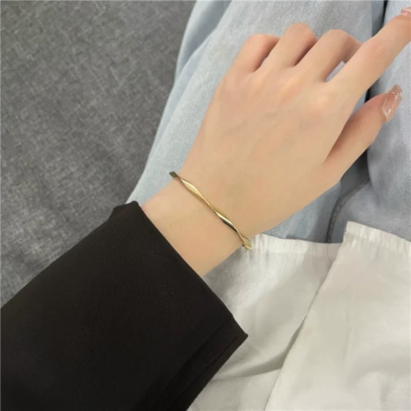 Plain ring open wristband bracelet - Image 4