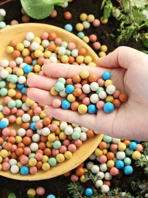 Colored ceramic granules for flower bedding - Image 3