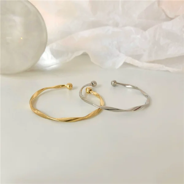 Plain ring open wristband bracelet - Image 2