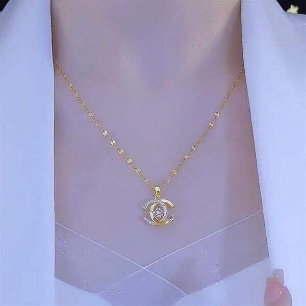 Dynamic C-shaped necklace - Image 3