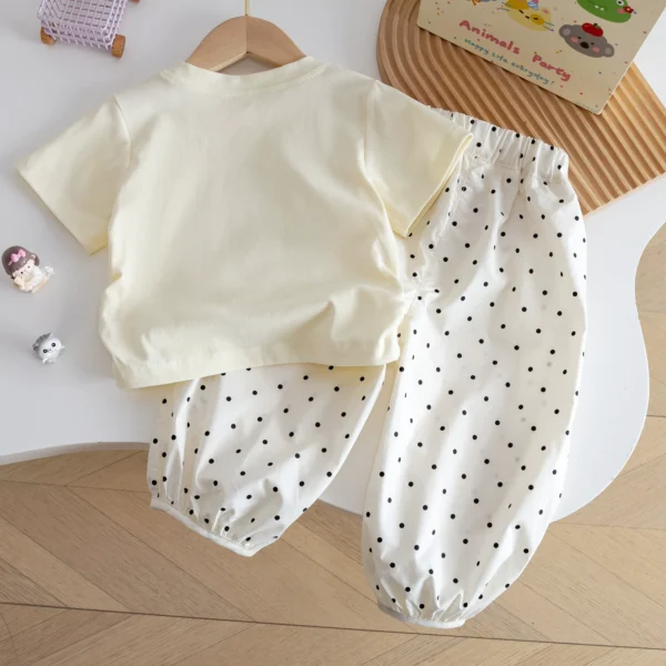 Short-sleeved T-shirt, pants - Image 4