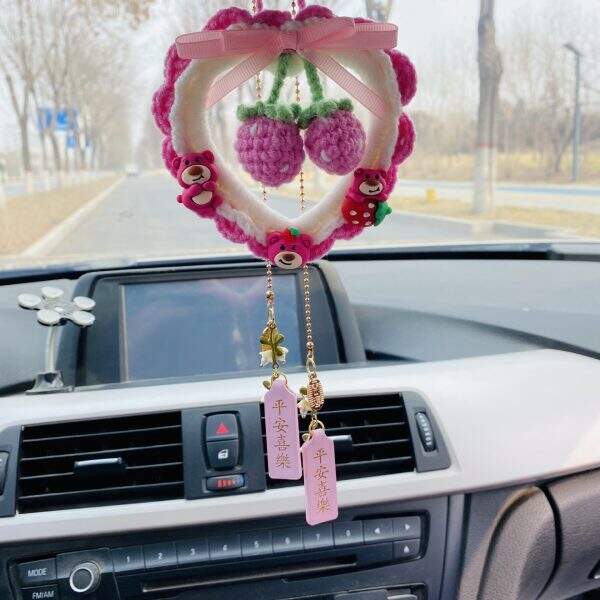 Crocheted lily pendant - Image 4