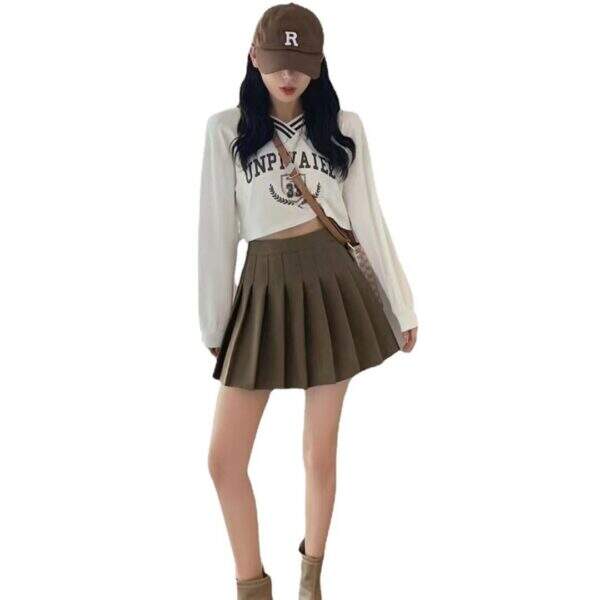 Short skirt with college style and built-in anti - Image 5