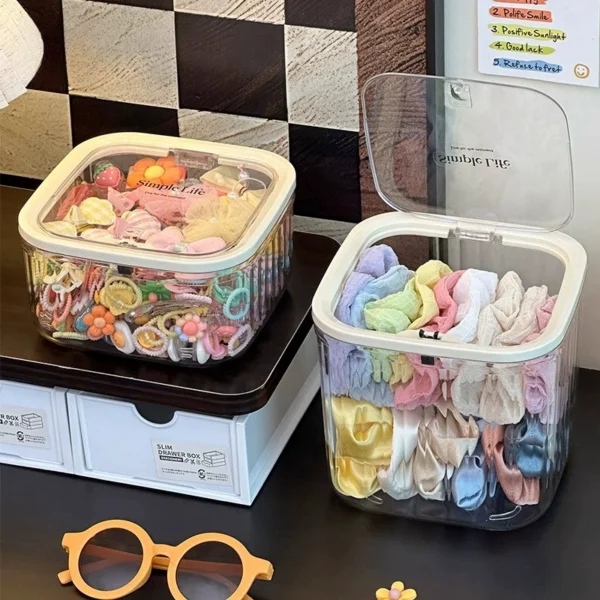 Children's hair accessory storage box, little girl's head - Image 1