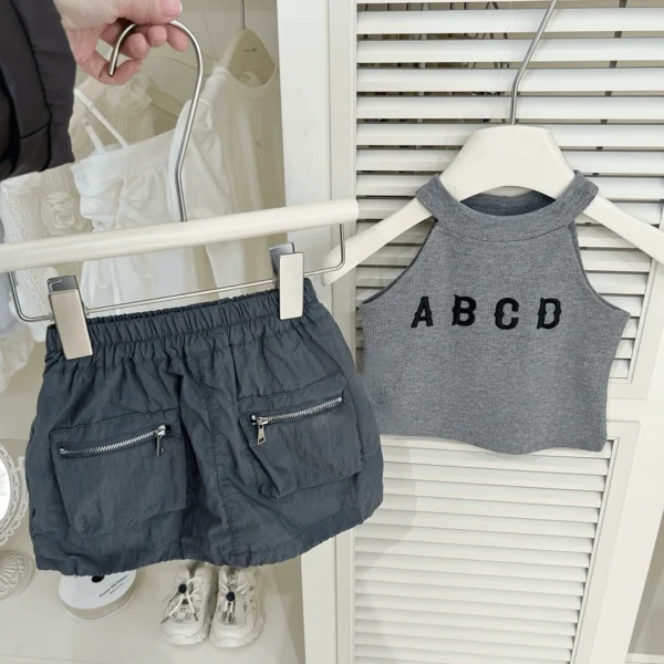 set of gray neck hanging vest - Image 3