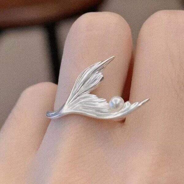 Black Wind Crow Ring Female Black - Image 3