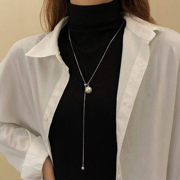 Pearl necklace with a simple and elegant design - Image 3