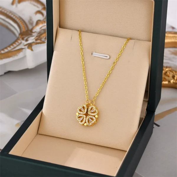 Clover necklace outlets women's - Image 3