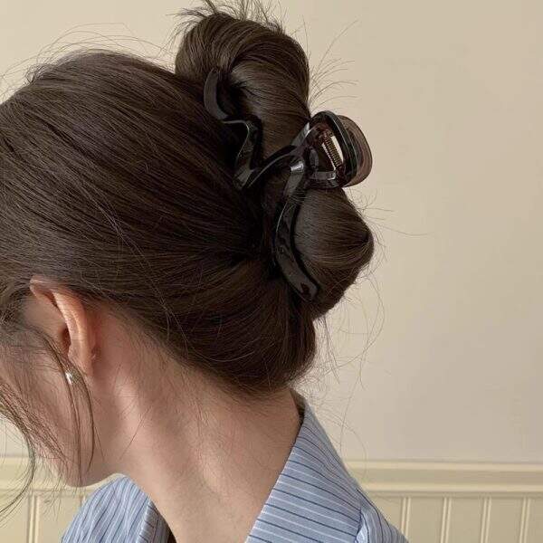 Simple Wave Gripper for Women 2024 - Image 2