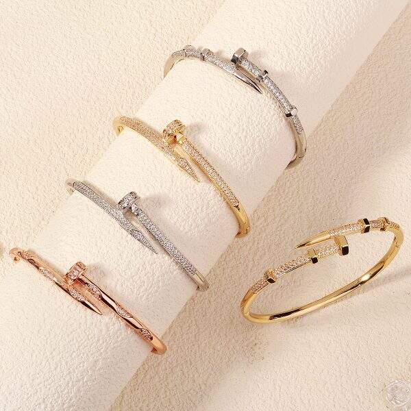 Best-selling bracelet with luxurious design - Image 2