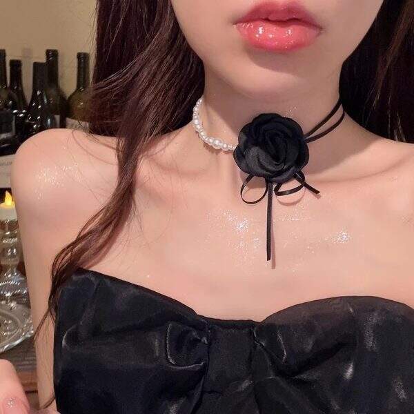 Pearl camellia necklace - Image 2