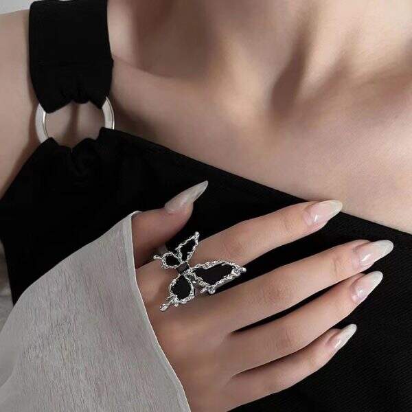 Black Butterfly Ring Female - Image 4