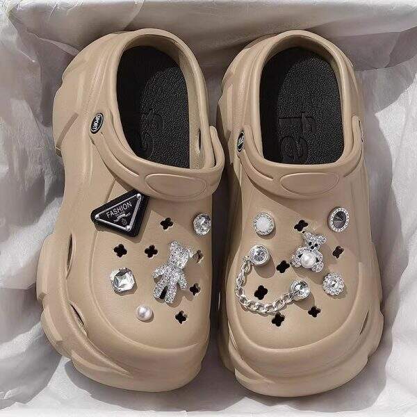Fashionable and sweet cartoon slippers for women - Image 3