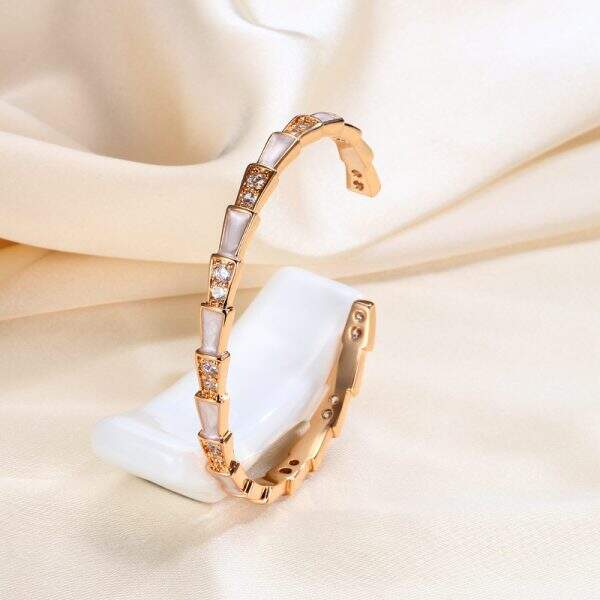 Cross border precision white shell mother spirit snake bracelet for women - Image 3