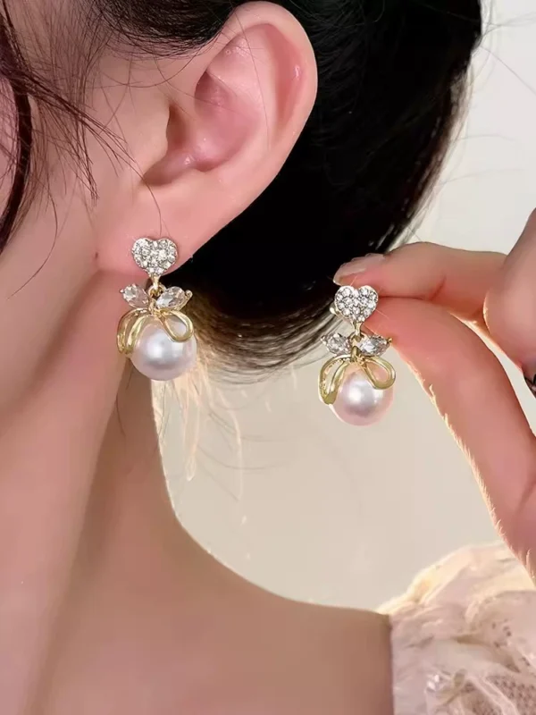 Premium imitation pearl earrings - Image 3