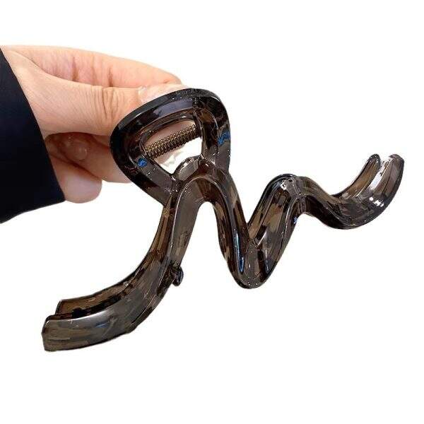 Simple Wave Gripper for Women 2024 - Image 5