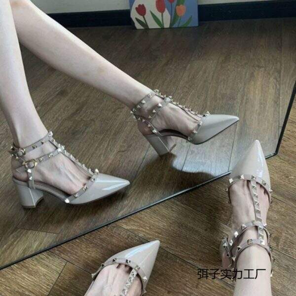 New pointed single shoe low heel shoes - Image 1