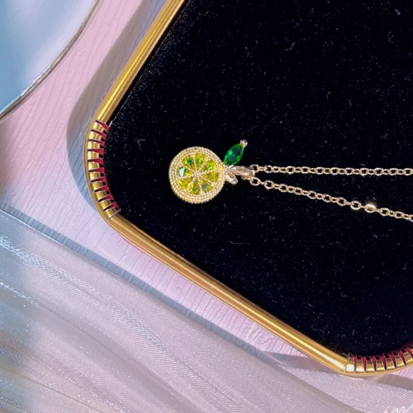 Outlet clearance lemon set green diamond necklace - Image 4