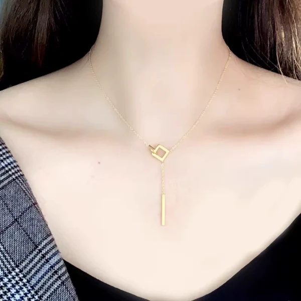 Square interlocking tassel necklace - Image 4