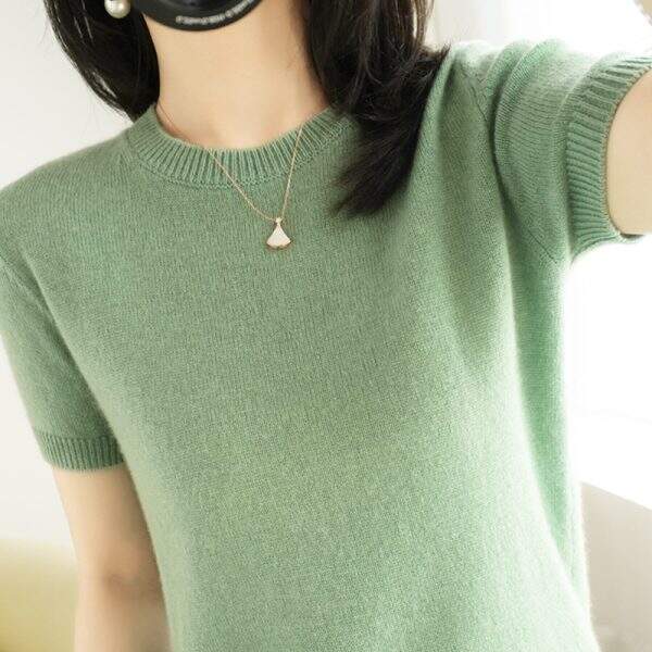 Female pullover sweater - Image 3