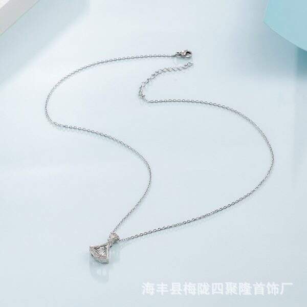 Luxury heart-shaped pendant necklace - Image 4