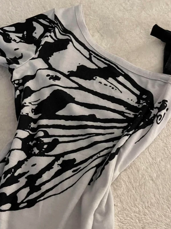 、Women's short sleeve T-shirt - Image 2