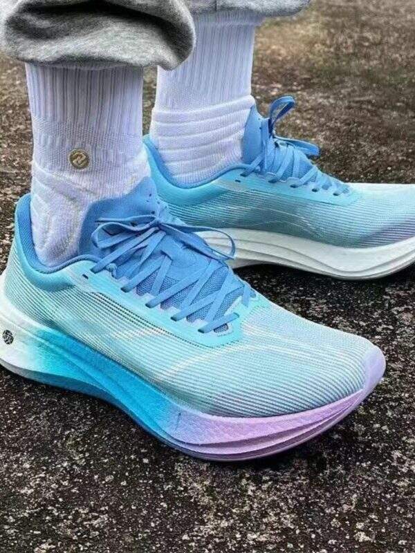 Running shoes for men - Image 1