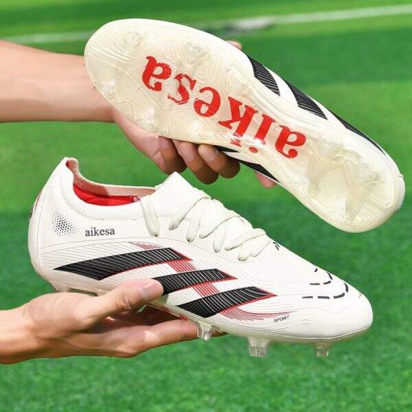 soccer shoes - Image 1