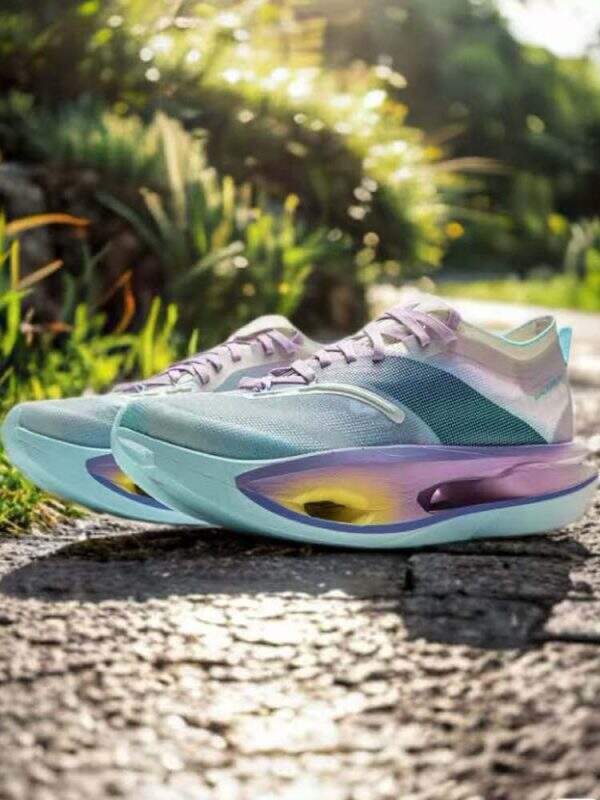 sneakers - Image 4