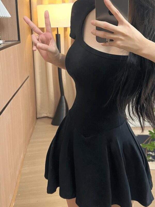 Ladies' sexy V-neck short sleeved dress - Image 4