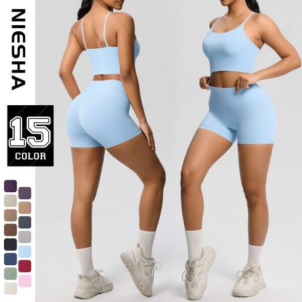 Shorts and vests - Image 1
