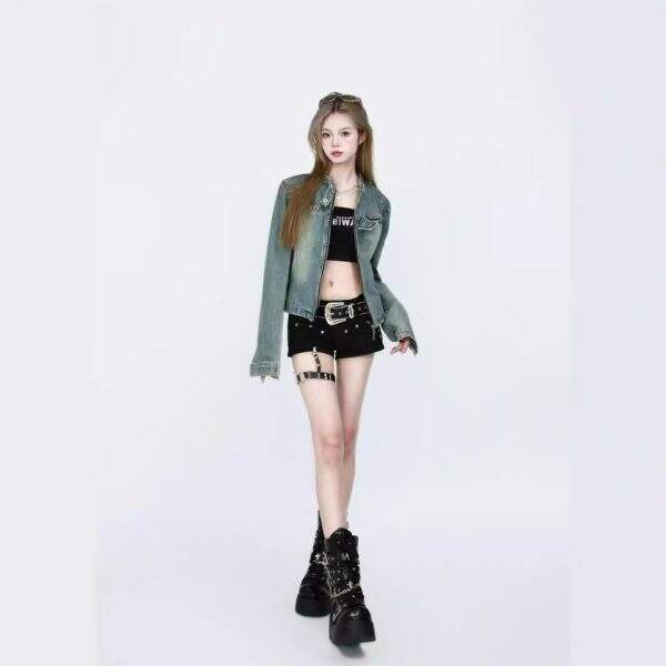 Millennium style denim rivet shorts for women - Image 4