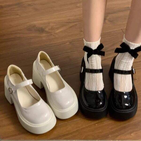 Women's leather shoes - Image 1