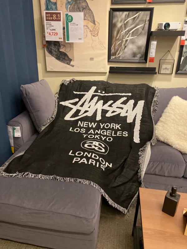 American Street Trendy New York Stucy Blanket Trendy - Image 1