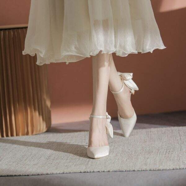 Ladies' pointed high heels - Image 3