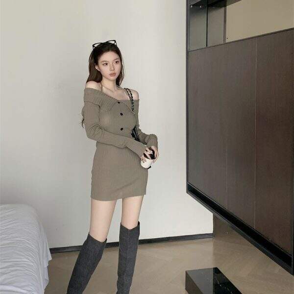 Knitted shoulder dress - Image 1