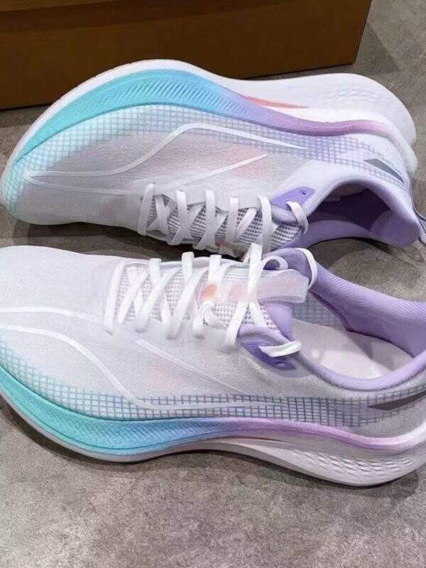 Men's running shoes - Image 2