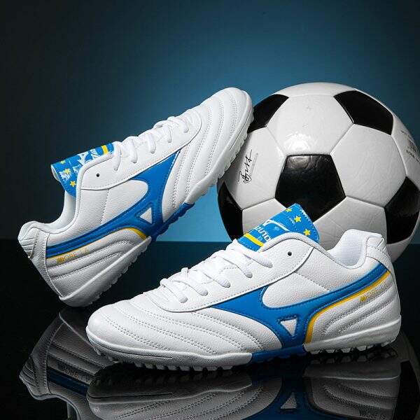Football shoes for adults - Image 3