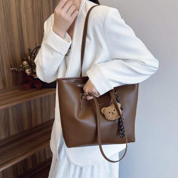 The square bag has - Image 1