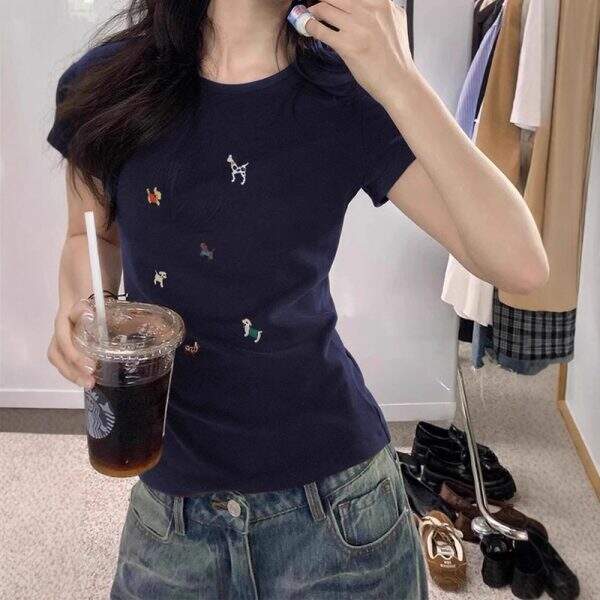 Short sleeved T-shirt for women - Image 2