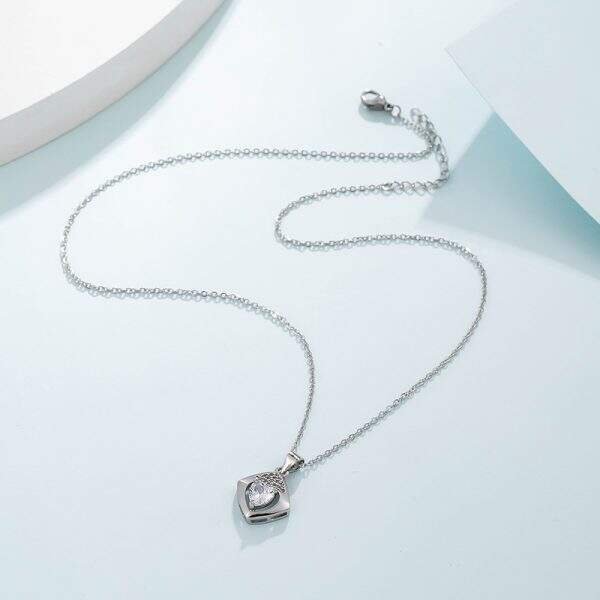Lingge Mosang Diamond Necklace - Image 5