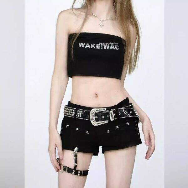 Millennium style denim rivet shorts for women - Image 1