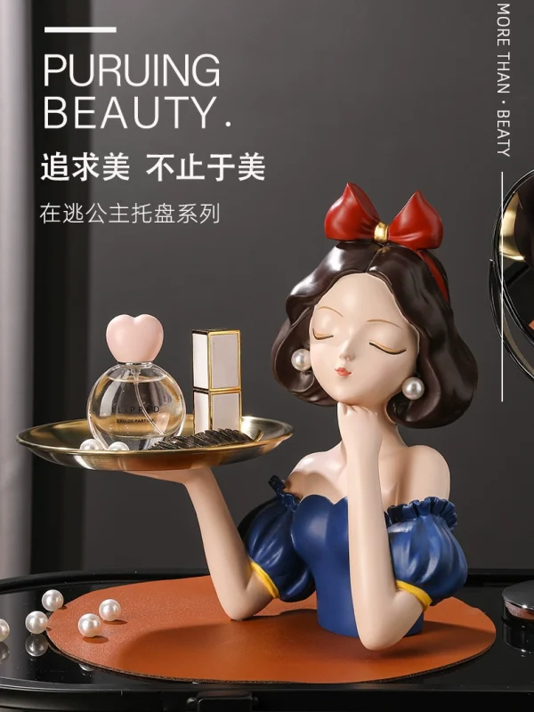 Snow White holding a large jewelry tray - Image 1