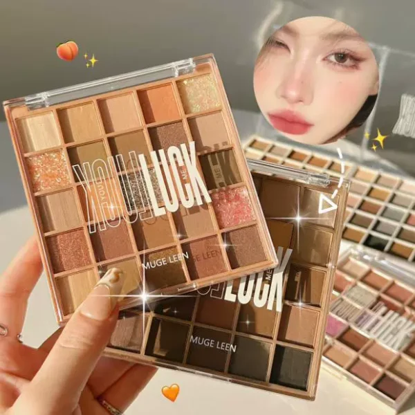 Lucky cube eye shadow disk - Image 1