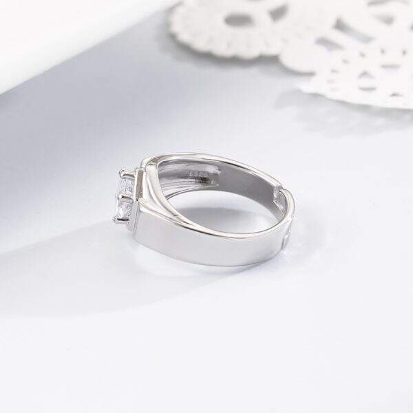 Moissanite imitation diamond ring - Image 3