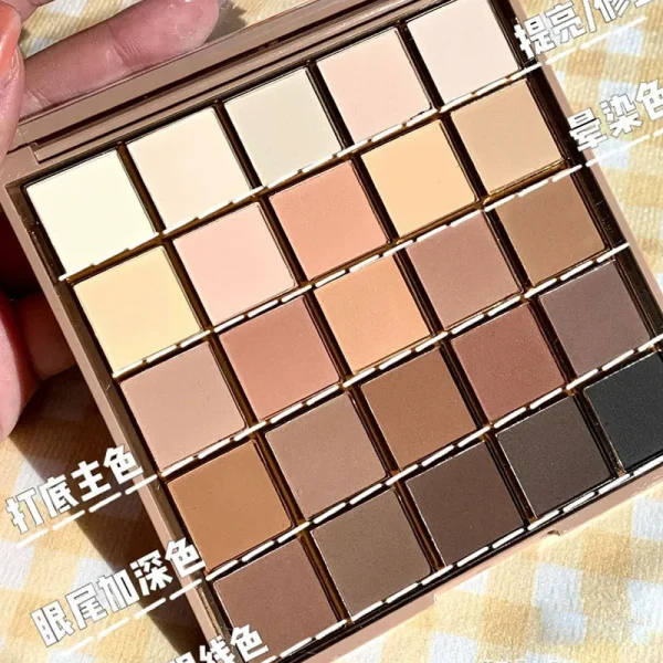 Brown matte eye shadow - Image 4