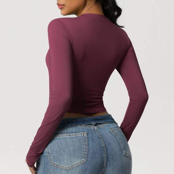 Tight fitting sports T-shirt - Image 3