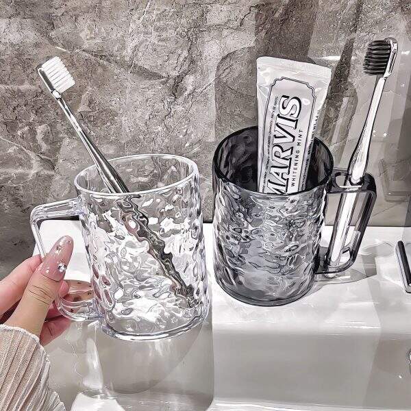 Mouthwash cup, toothbrush - Image 3